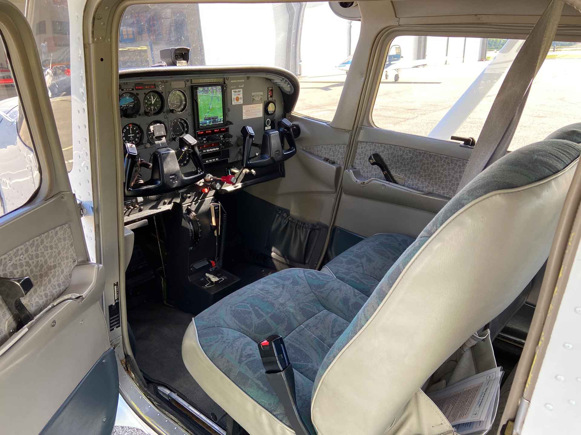1998 CESSNA 172R « Skyhawk » 180HP ATA by Pelletier occasion