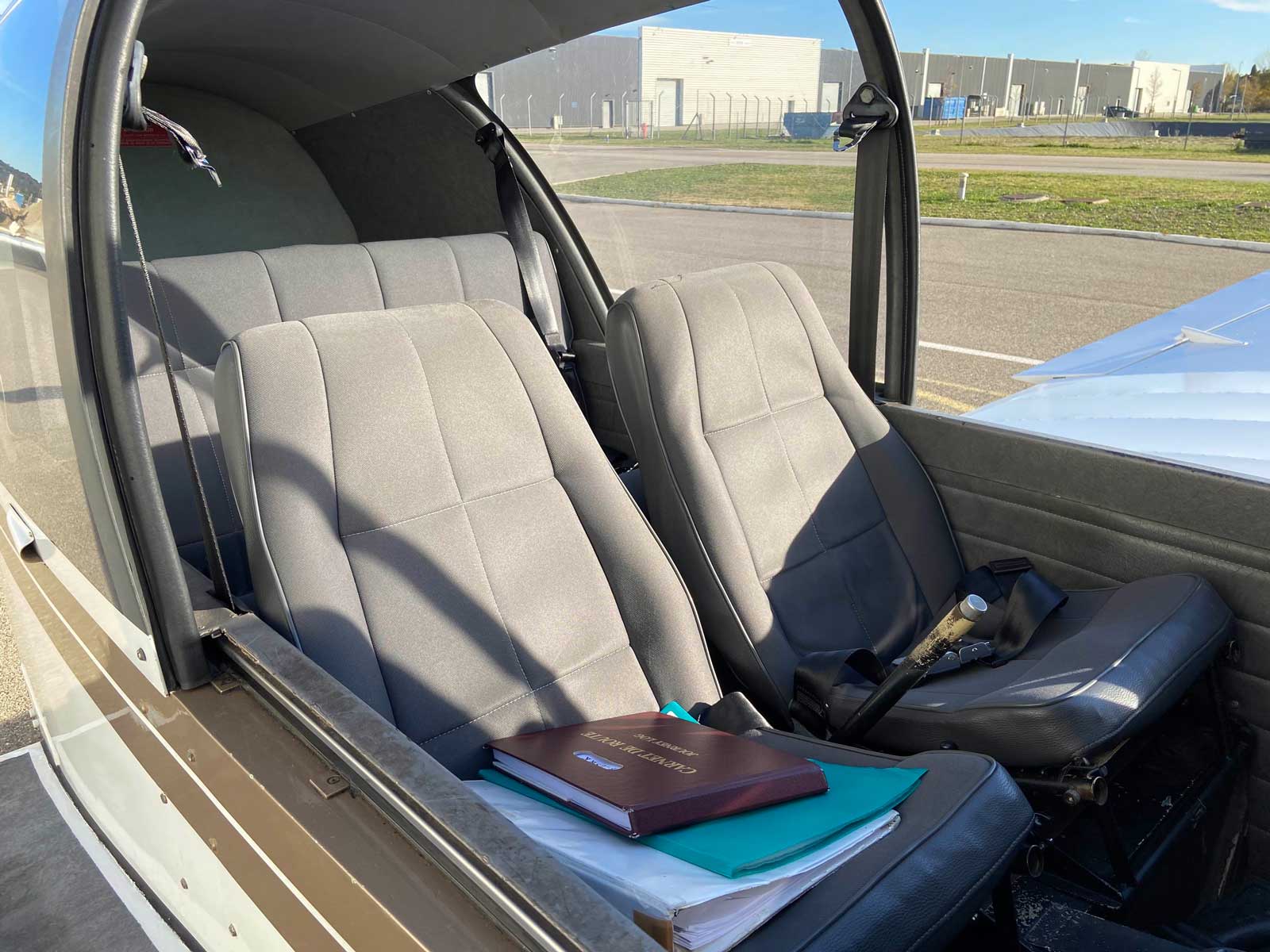 1998 ROBIN DR 400/120 “Dauphin 2 + 2” en occasion à vendre chez ATA by Pelletier à Avignon