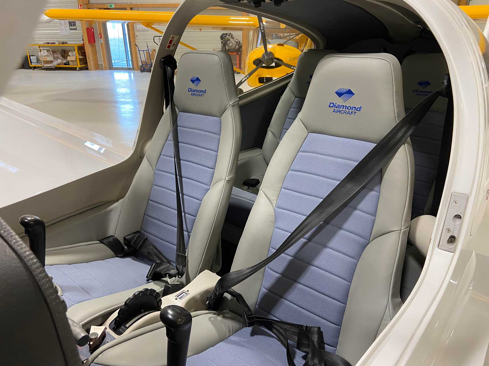 Avion d'occasion à vendre 2007 DIAMOND AIRCRAFT DA 40 TDi "Diamond Star"