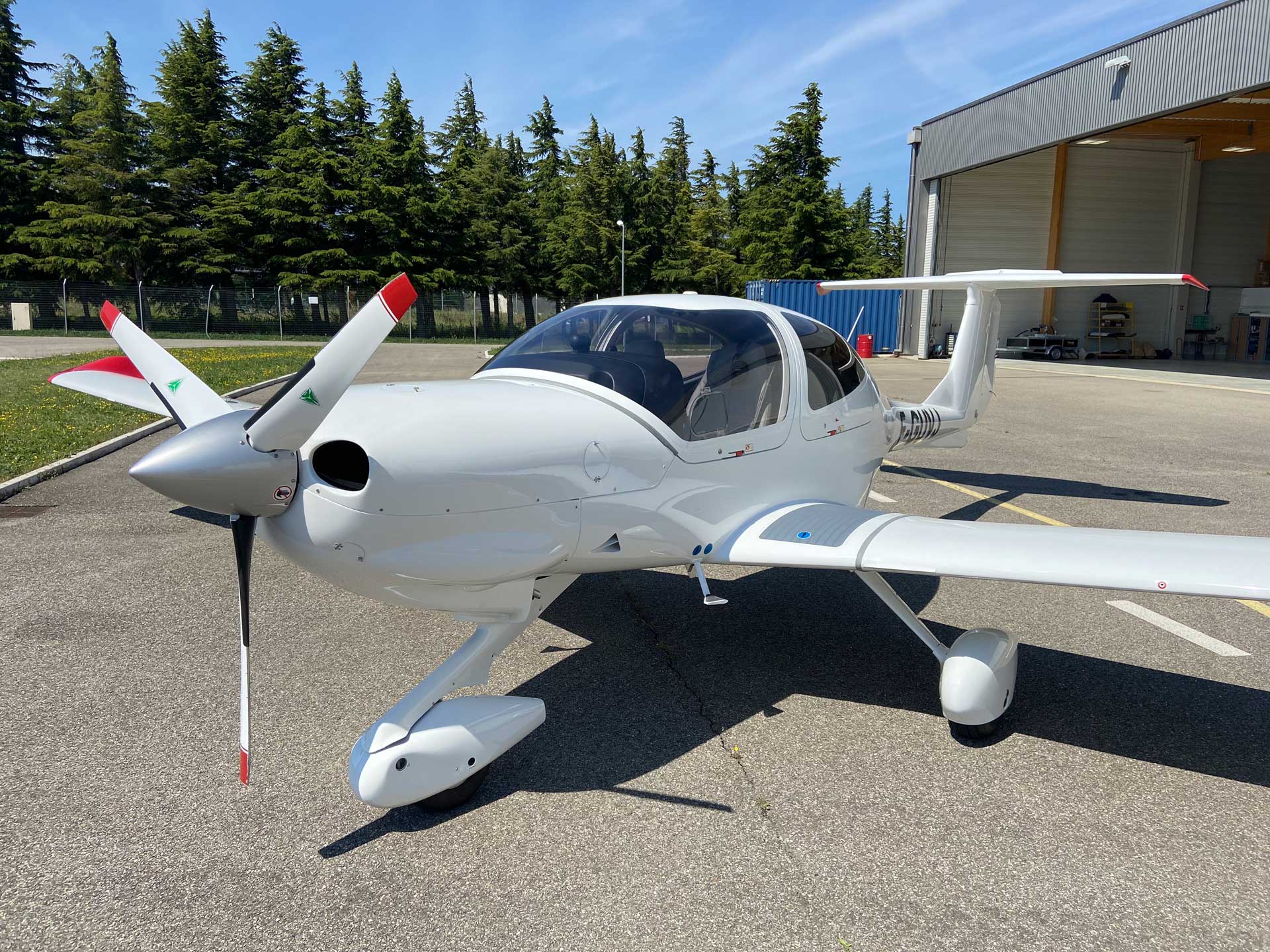 Avion d'occasion 2004 DIAMOND AIRCRAFT DA 40 TDi "Diamond Star" à vendre à Avignon