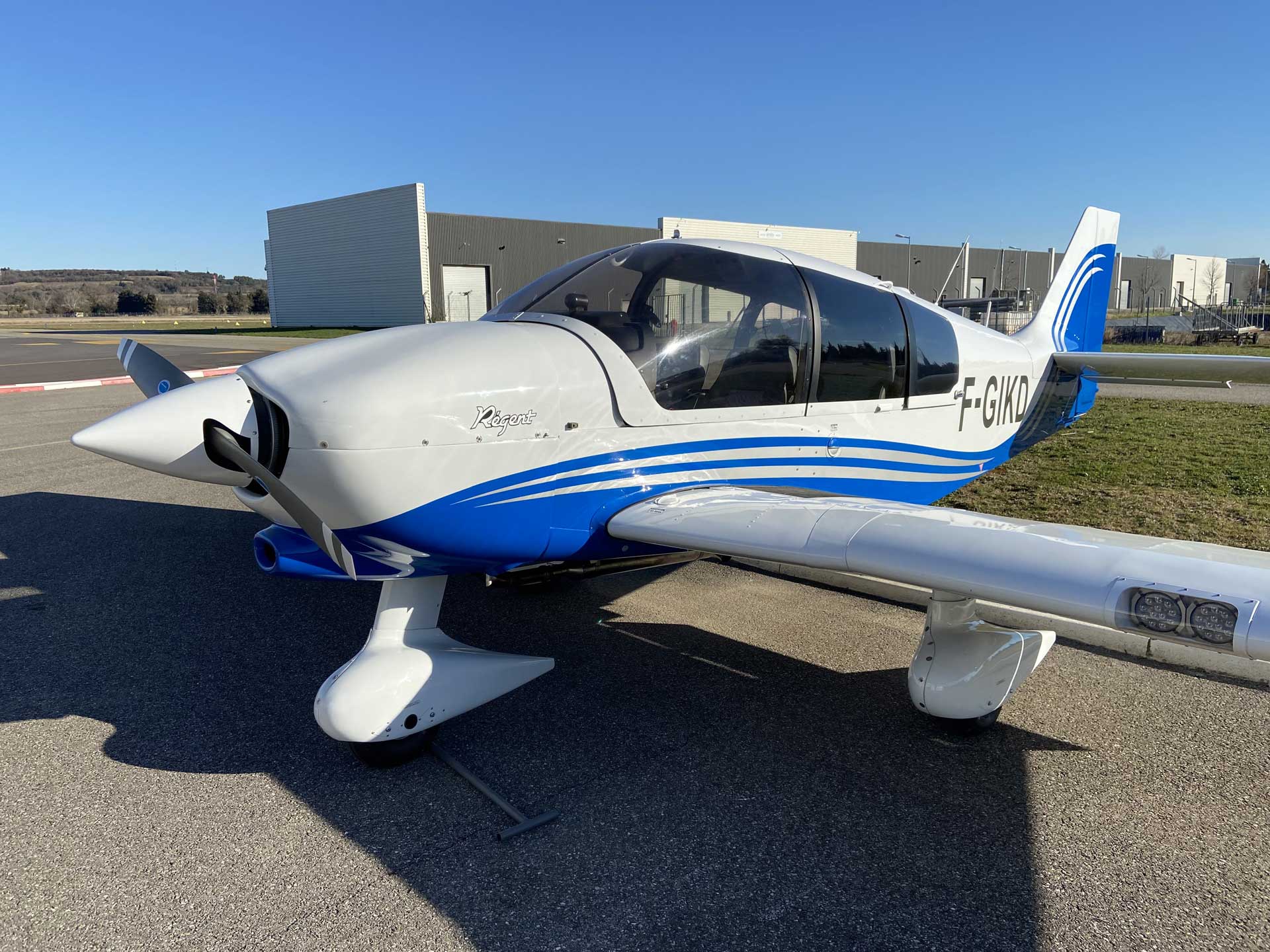 ROBIN DR 400/180 avion d'occasion à Avignon